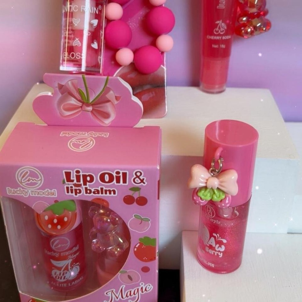 BUNDLE OF Y2K COQUETTE KAWAII KEYCHAIN CHARM‎ LIP OIL GLOSS